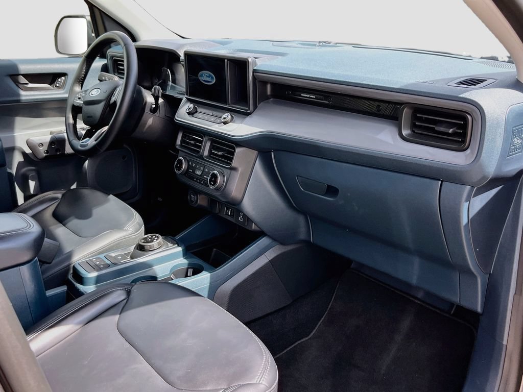 Used 2024 Ford Maverick Lariat w/ Black Appearance Package FWD image 32