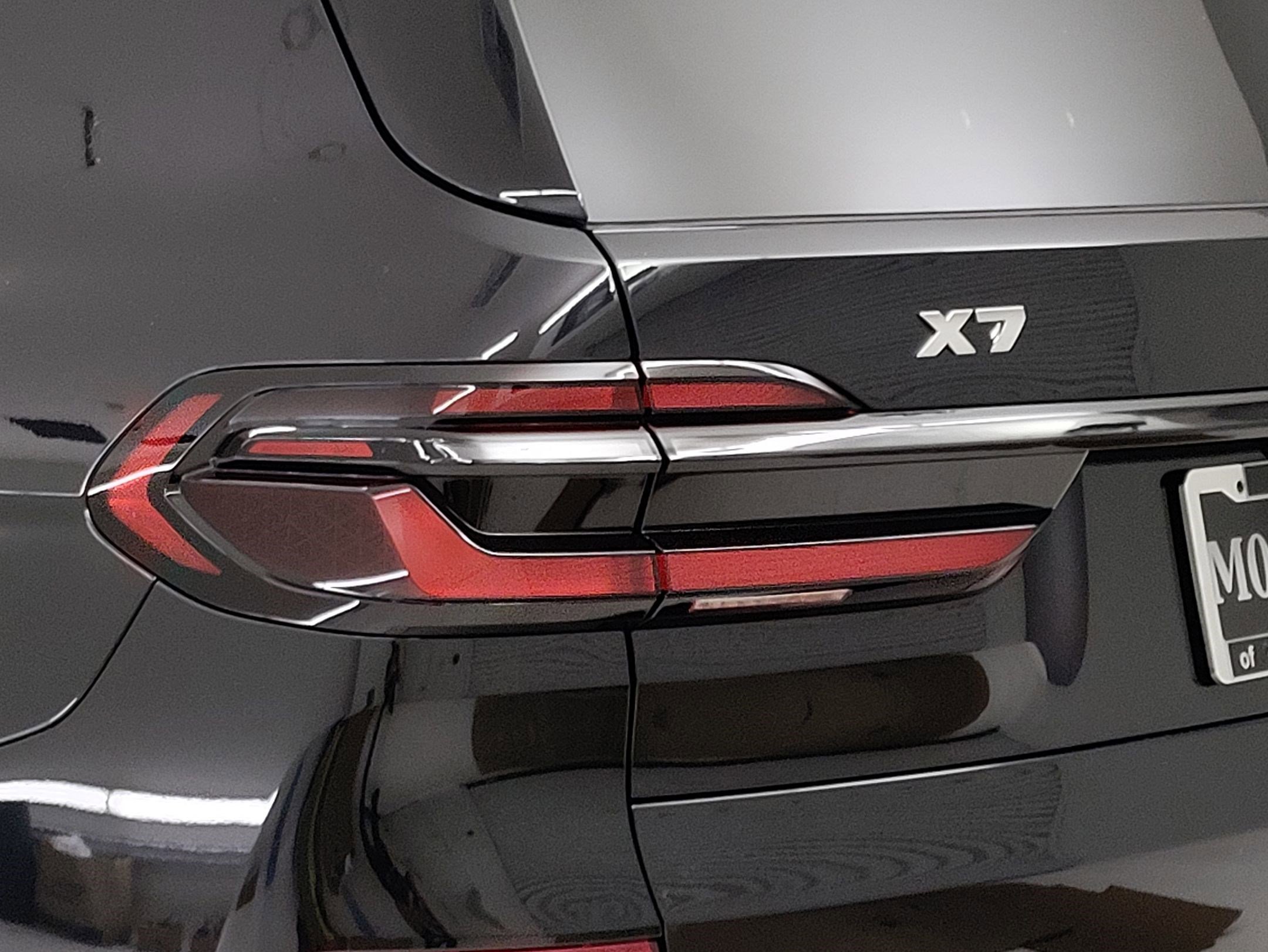 New 2026 BMW X7 M60i image 8