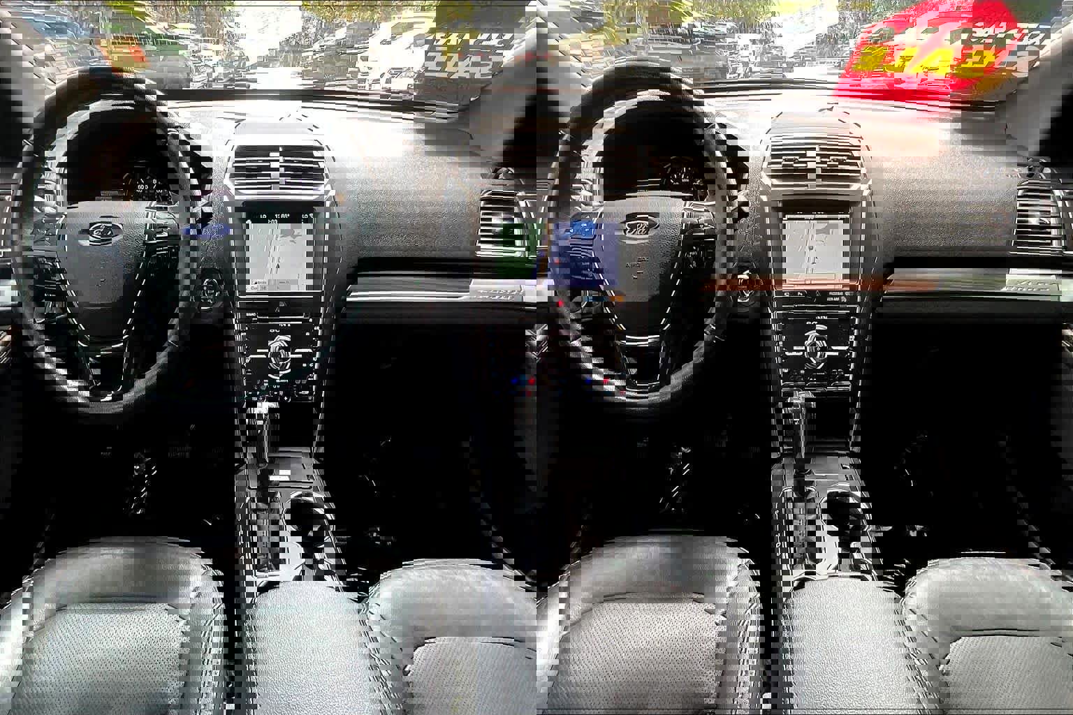 Used 2018 Ford Explorer Limited w/ Ford Safe & Smart Package image 15