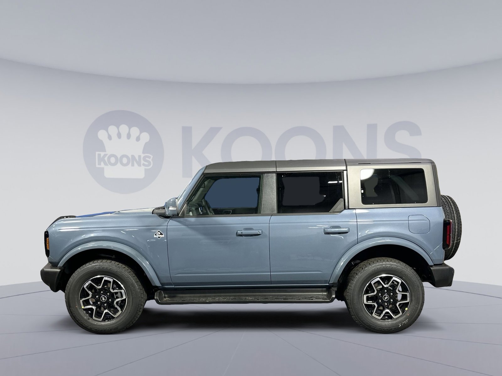 New 2025 Ford Bronco Outer Banks image 2