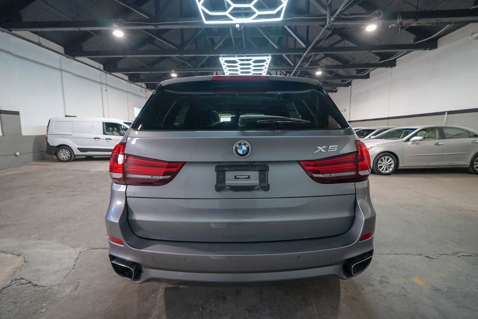 Used 2018 BMW X5 xDrive35i w/ M Sport Package image 4