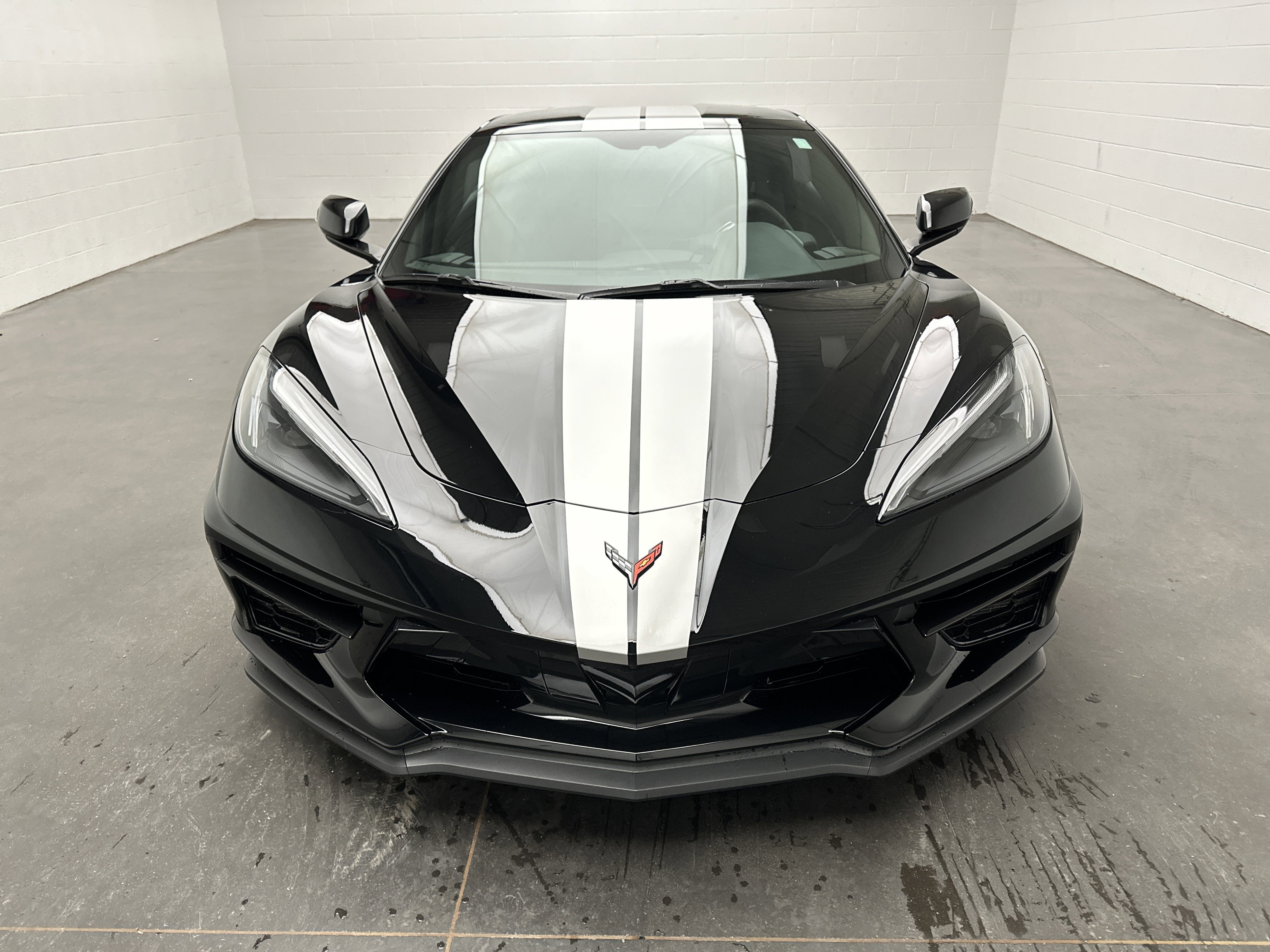 Used 2022 Chevrolet Corvette Stingray Coupe w/ Z51 Performance Package image 2