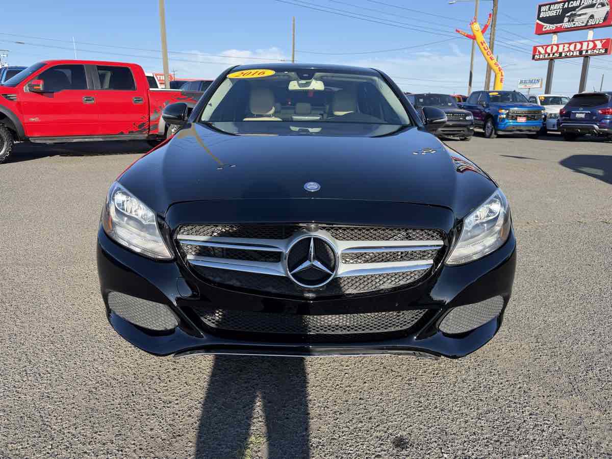 Used 2016 Mercedes-Benz C 300 4MATIC Sedan image 2