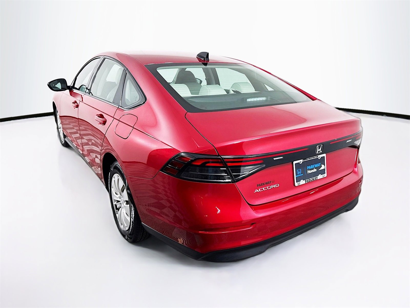 Used 2025 Honda Accord SE image 5