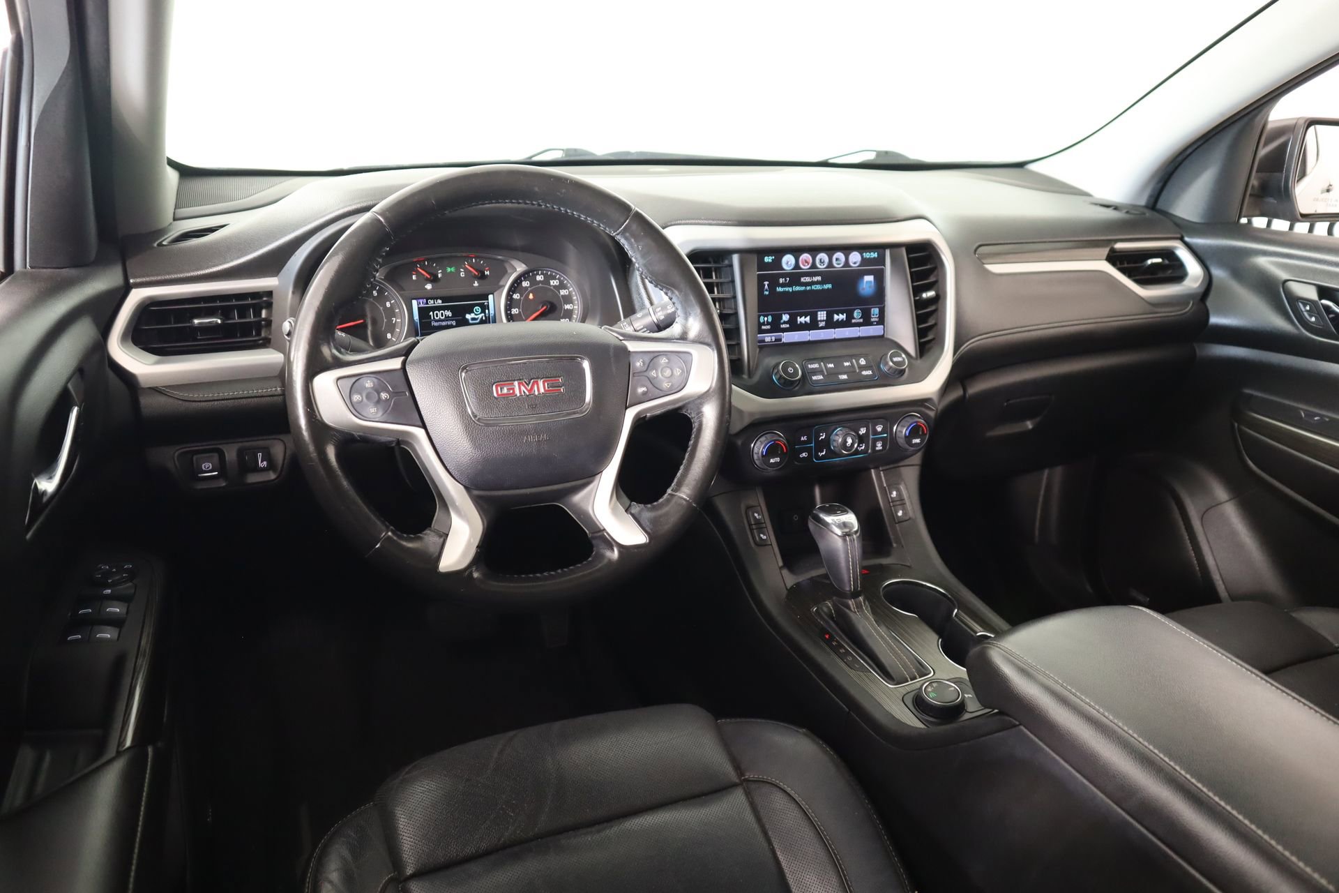 Used 2017 GMC Acadia SLT image 2