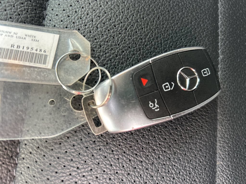 Used 2024 Mercedes-Benz GLE 450e 4MATIC image 26