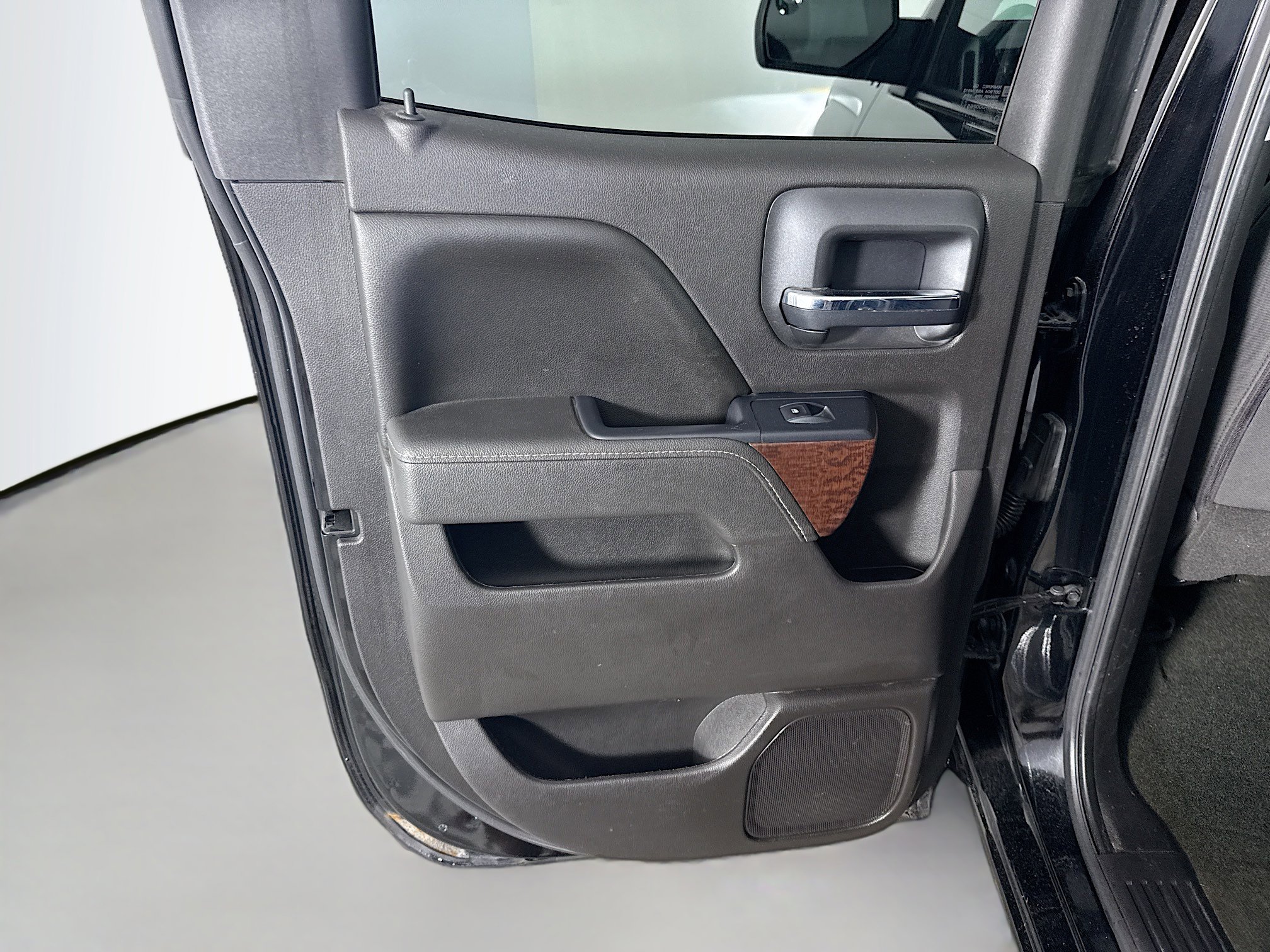 Used 2017 GMC Sierra 1500 SLE w/ SLE Value Package image 25