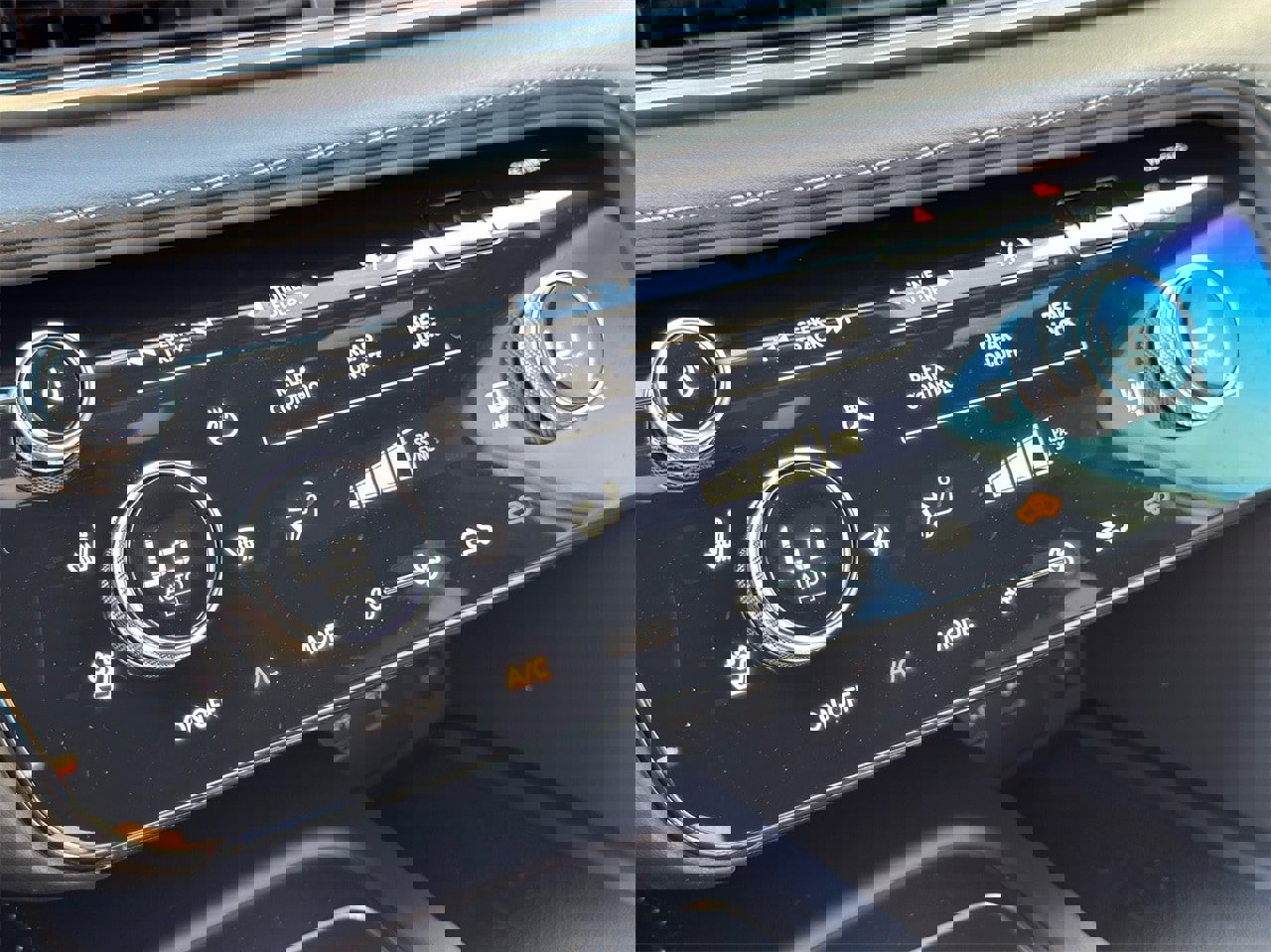 New 2026 INFINITI QX60 Sport w/ Dark Cargo Package image 19