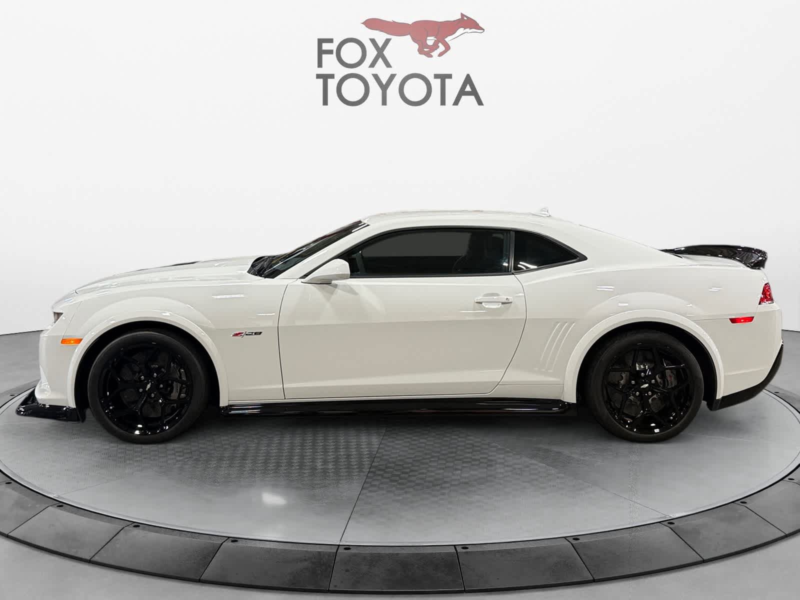 Used 2015 Chevrolet Camaro Z/28 RWD image 3