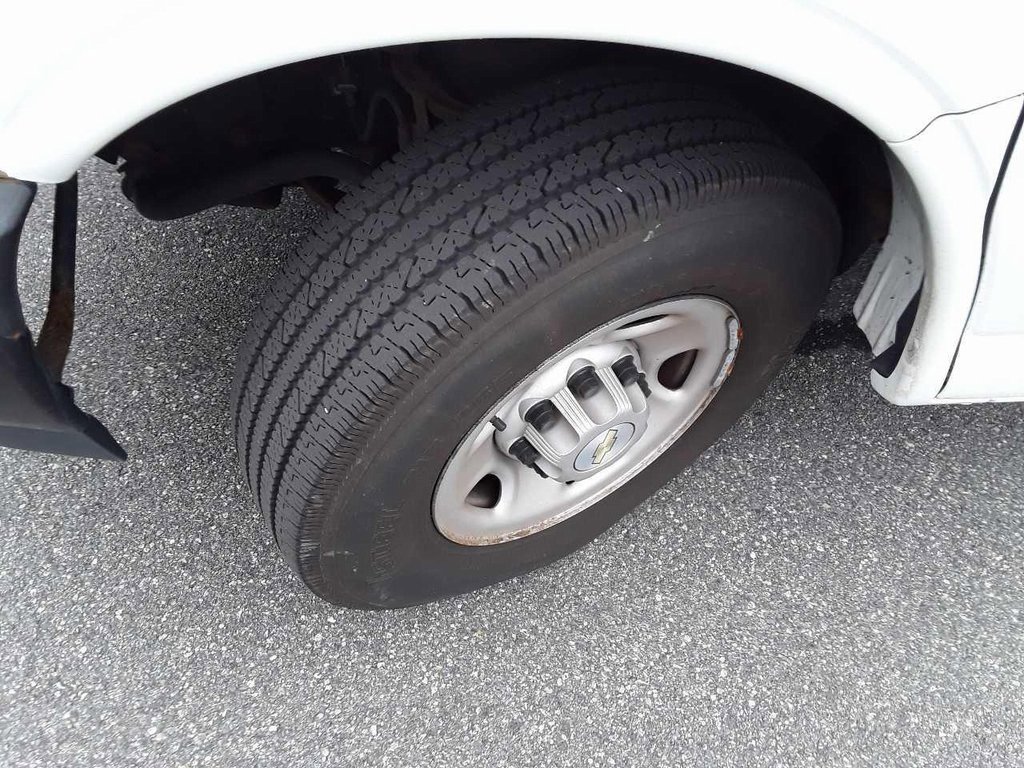 Used 2020 Chevrolet Express 2500 w/ Driver Convenience Package image 10