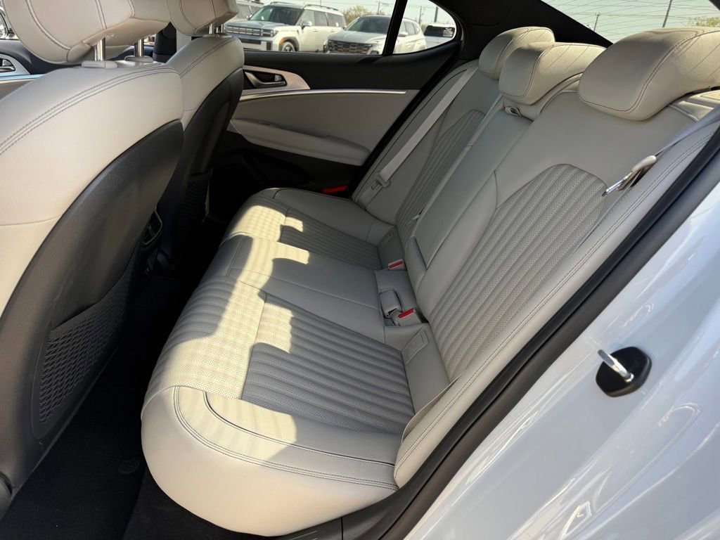 Used 2023 Genesis G70 2.0T w/ Sport Prestige Package image 26