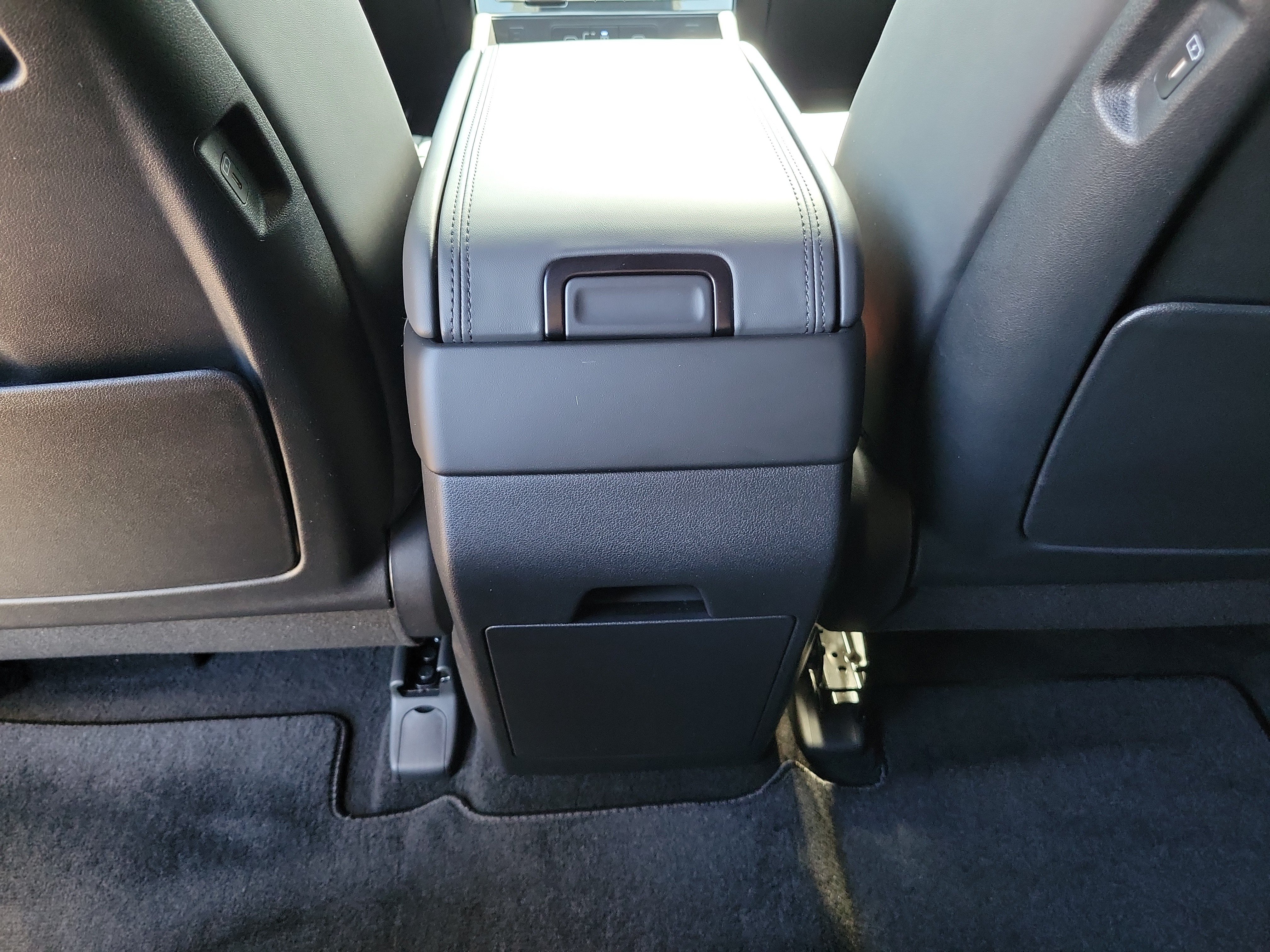 Used 2026 Hyundai Santa Fe Calligraphy AWD/4WD image 11