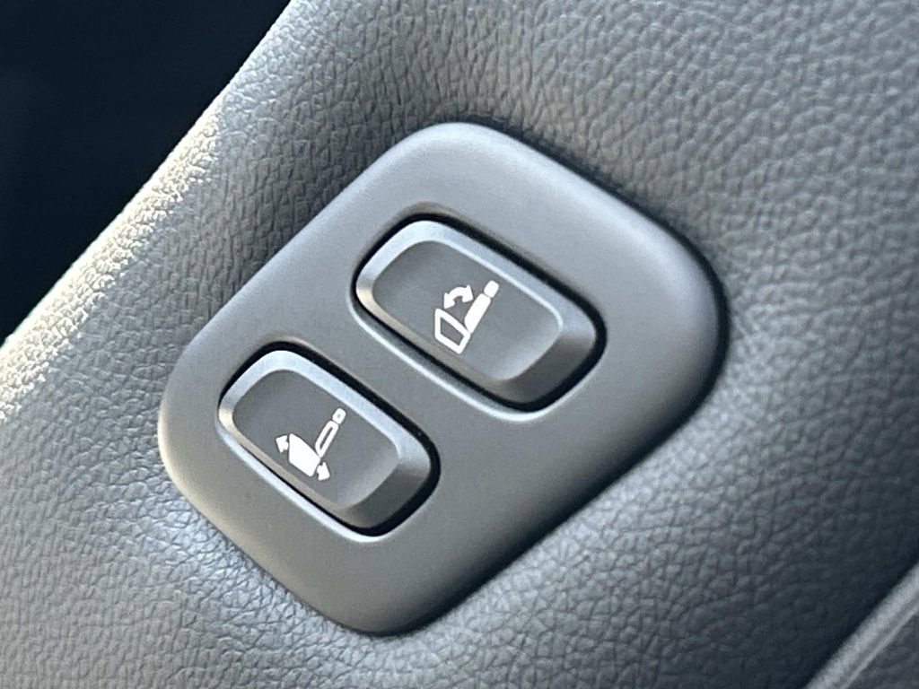 New 2026 Genesis GV70 2.5T Advanced image 22