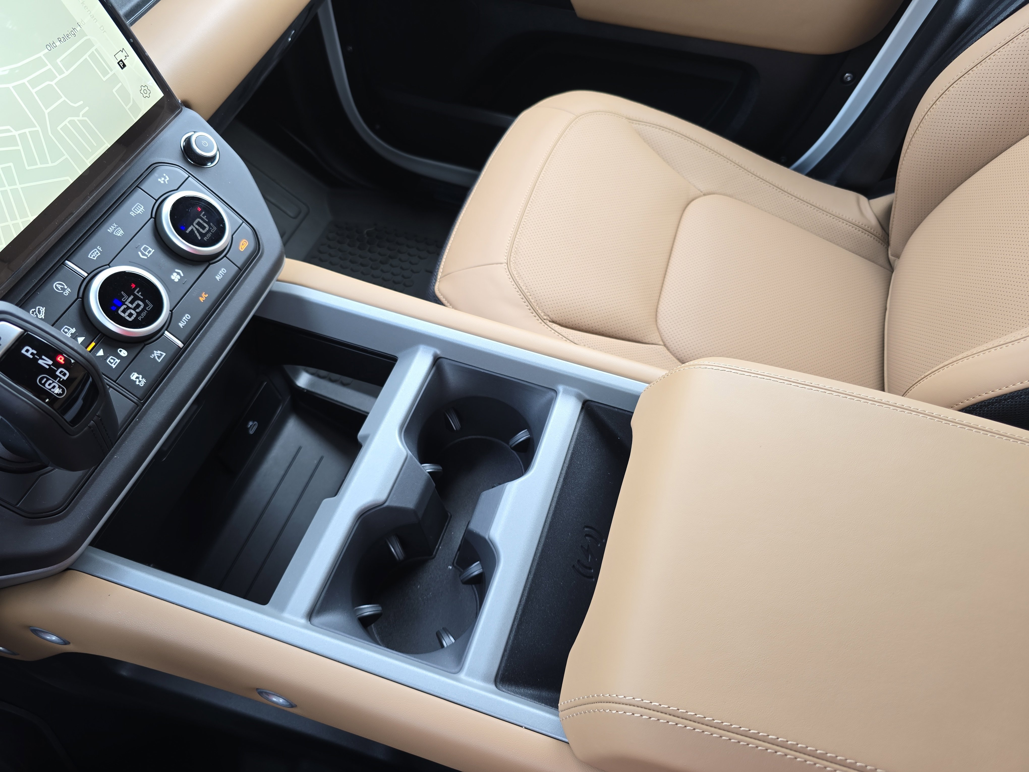 New 2026 Land Rover Defender 110 V8 image 24
