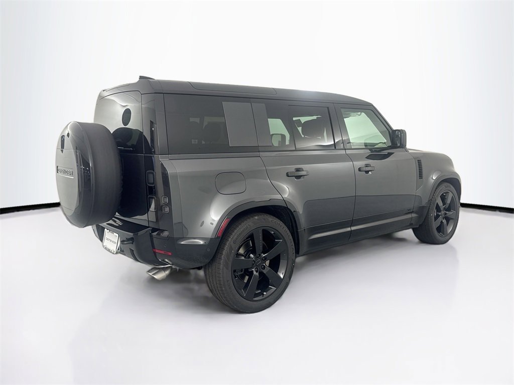 New 2026 Land Rover Defender 110 V8 image 5