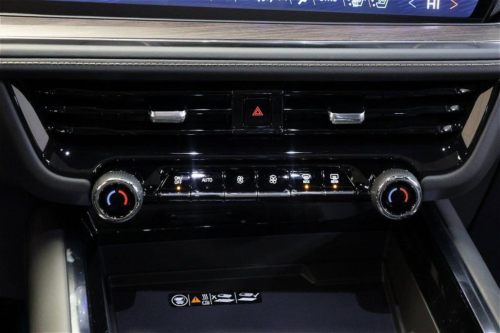 New 2026 Chevrolet Suburban Premier w/ Sun And Tow Package image 28