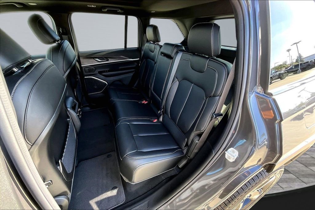 New 2026 Jeep Grand Cherokee Limited AWD/4WD image 19