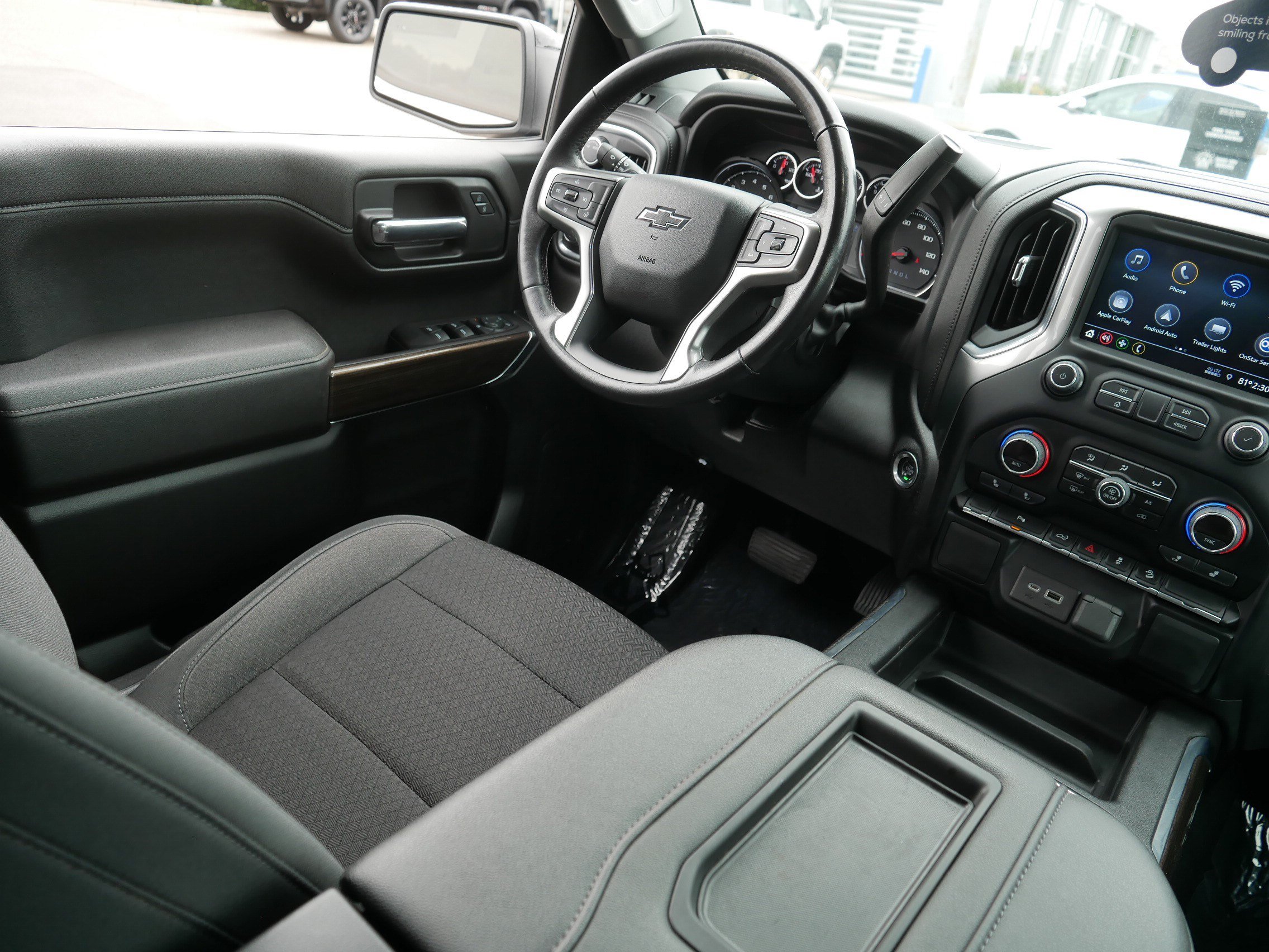 Certified 2022 Chevrolet Silverado 1500 LT Trail Boss w/ Safety Package AWD/4WD image 9