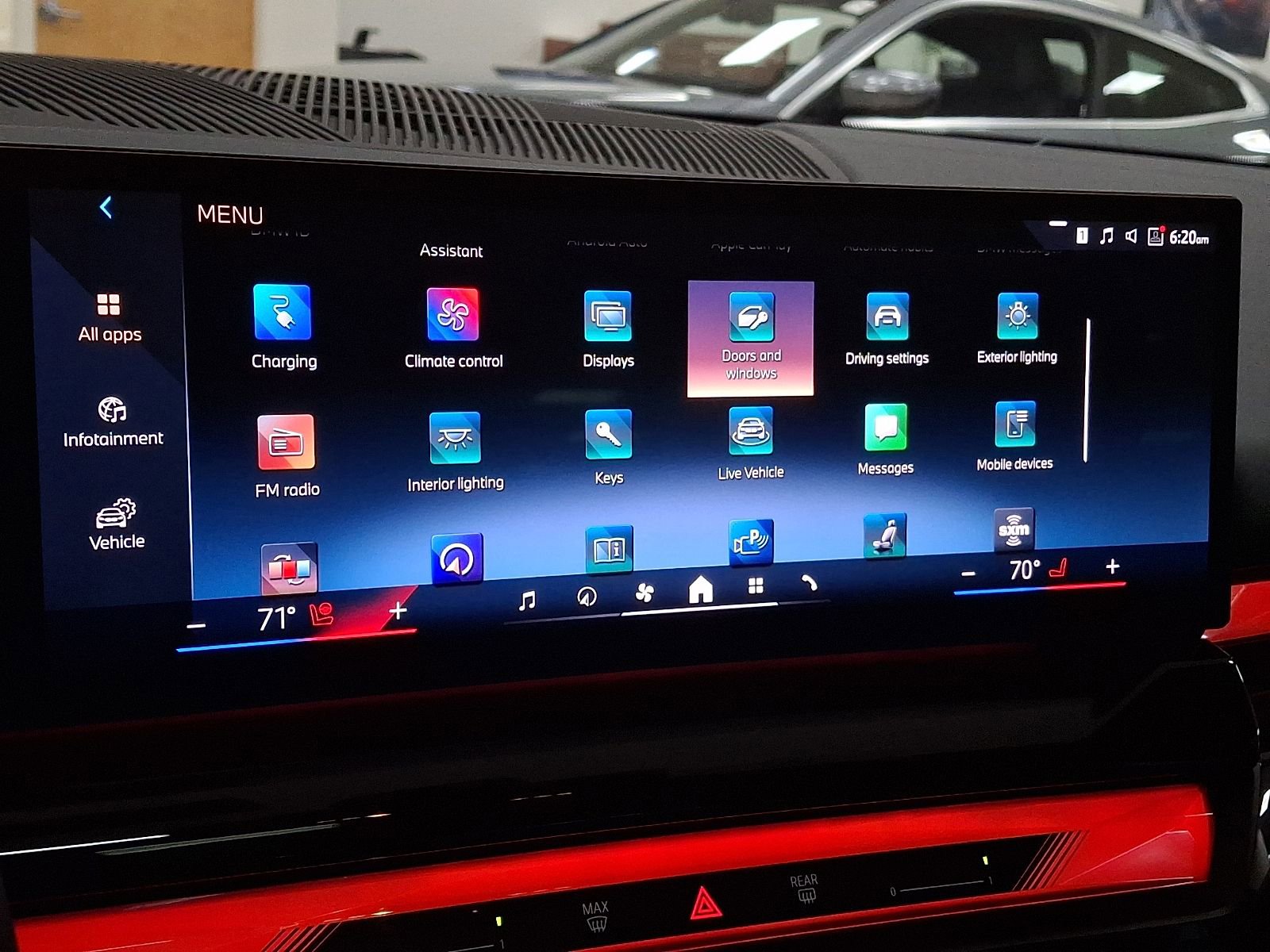 Used 2025 BMW i5 eDrive40i w/ M Sport Package RWD image 14