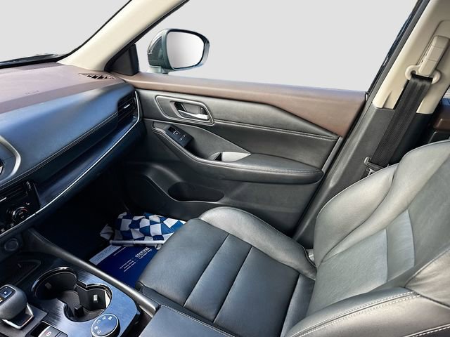 Used 2021 Nissan Rogue SL image 24