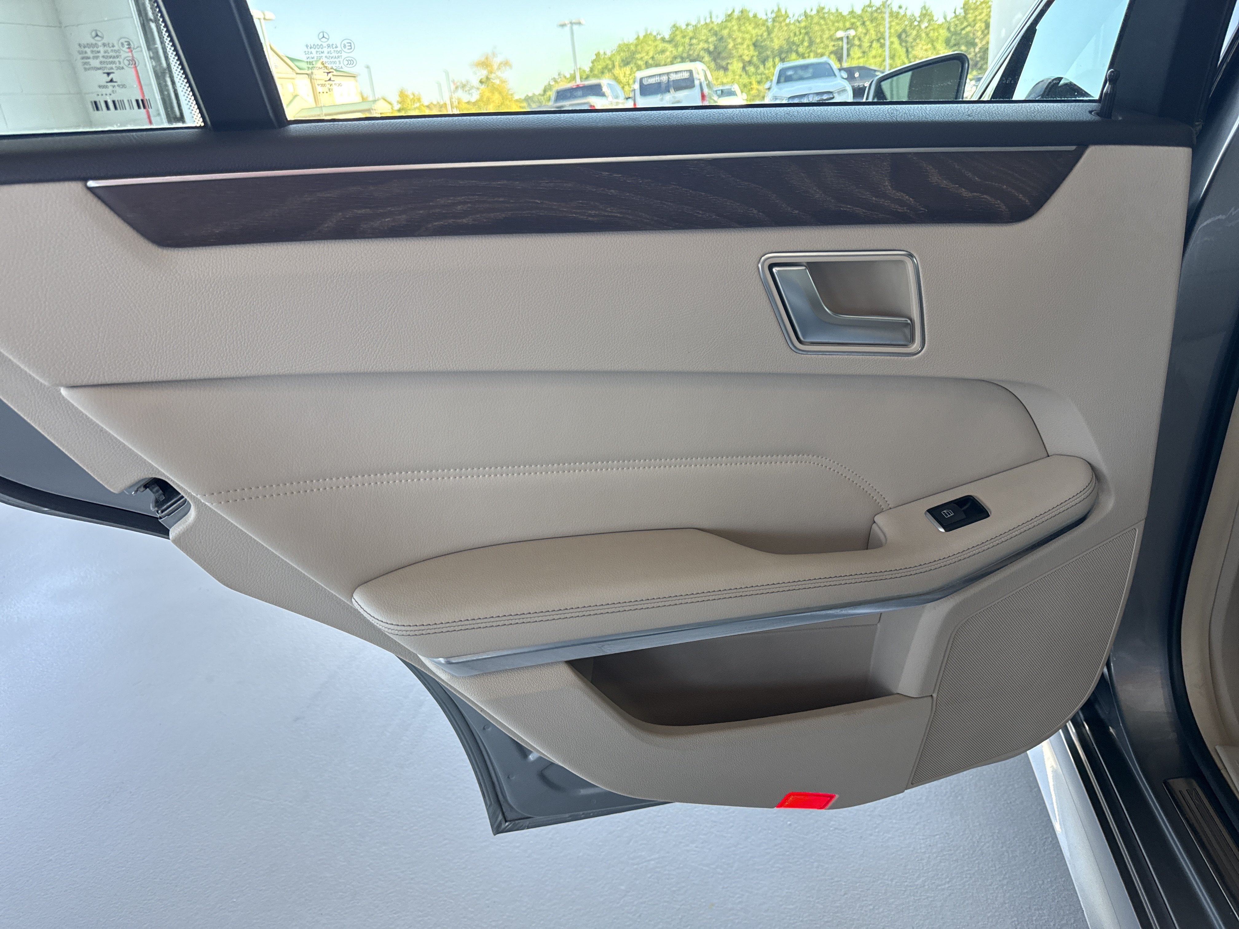 Used 2014 Mercedes-Benz E 350 Sedan image 22