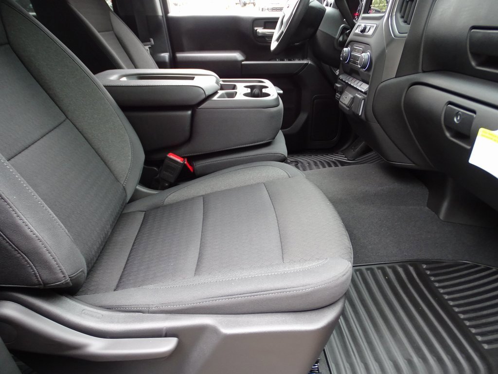 Used 2025 Chevrolet Silverado 2500 Custom w/ Custom Convenience Package image 8