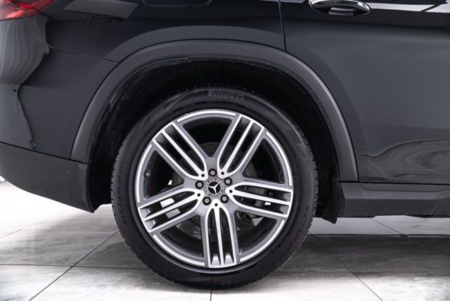 Used 2025 Mercedes-Benz GLS 450 4MATIC image 36