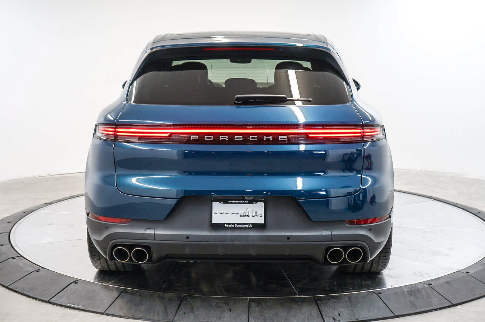 Certified 2024 Porsche Cayenne S AWD/4WD image 10