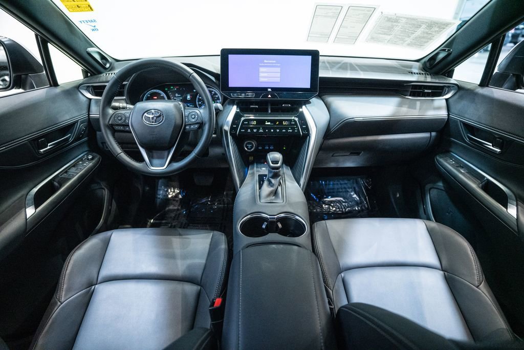 Used 2024 Toyota Venza XLE AWD/4WD image 14