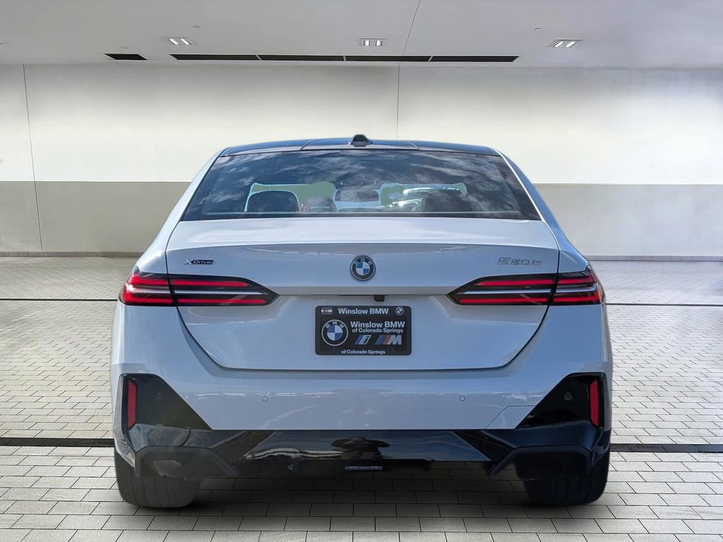 New 2026 BMW 550e xDrive w/ Premium Package image 4