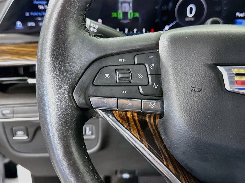 Used 2023 Cadillac Escalade Premium Luxury RWD image 13