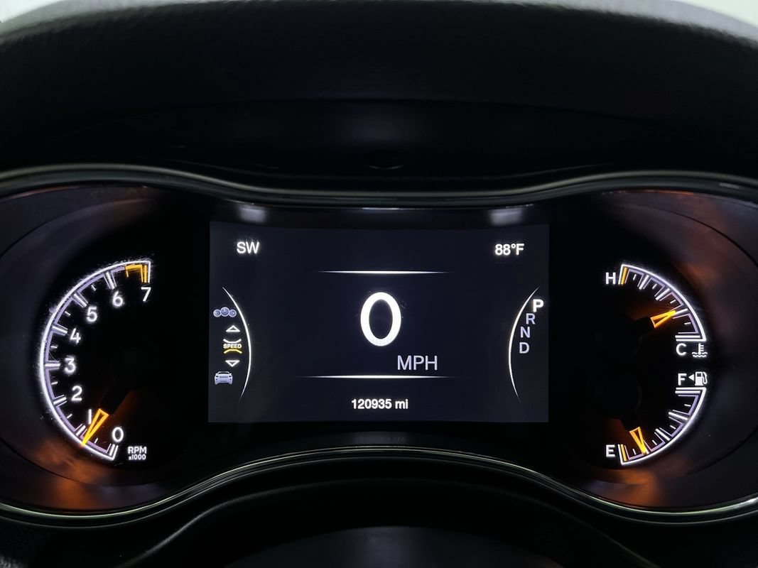 Used 2018 Jeep Grand Cherokee Altitude AWD/4WD image 19