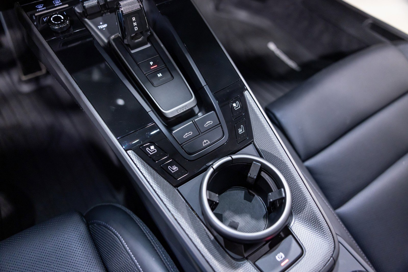 Used 2024 Porsche 911 Carrera S w/ Sport Package image 40