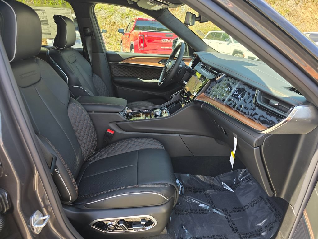 New 2026 Jeep Grand Cherokee L Summit w/ Obsidian Package AWD/4WD image 28