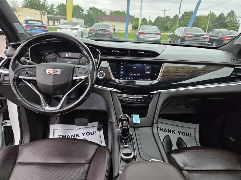 Used 2020 Cadillac XT6 Premium Luxury AWD/4WD image 12