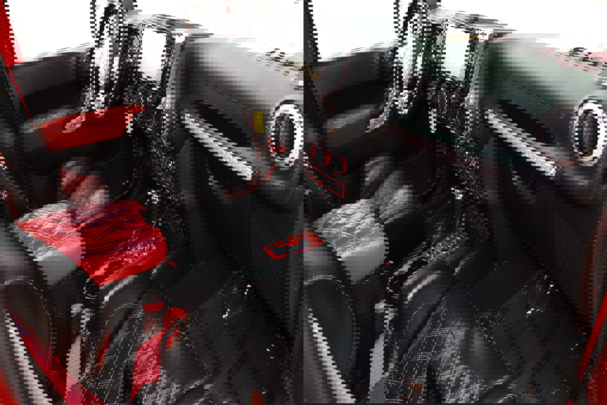 Used 2016 Jeep Wrangler Unlimited Rubicon w/ Connectivity Group image 21