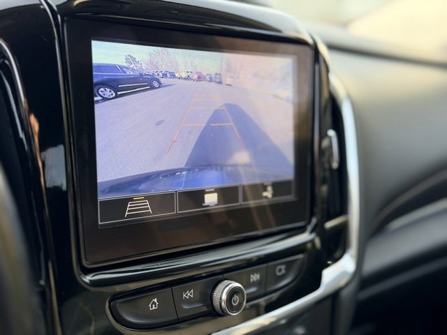 Used 2020 Chevrolet Traverse LT image 14