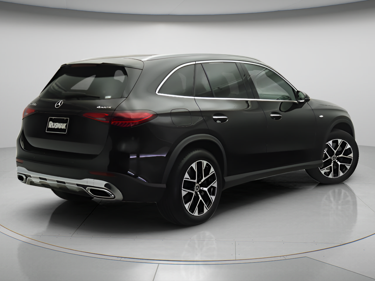 Certified 2025 Mercedes-Benz GLC 350e 4MATIC image 4