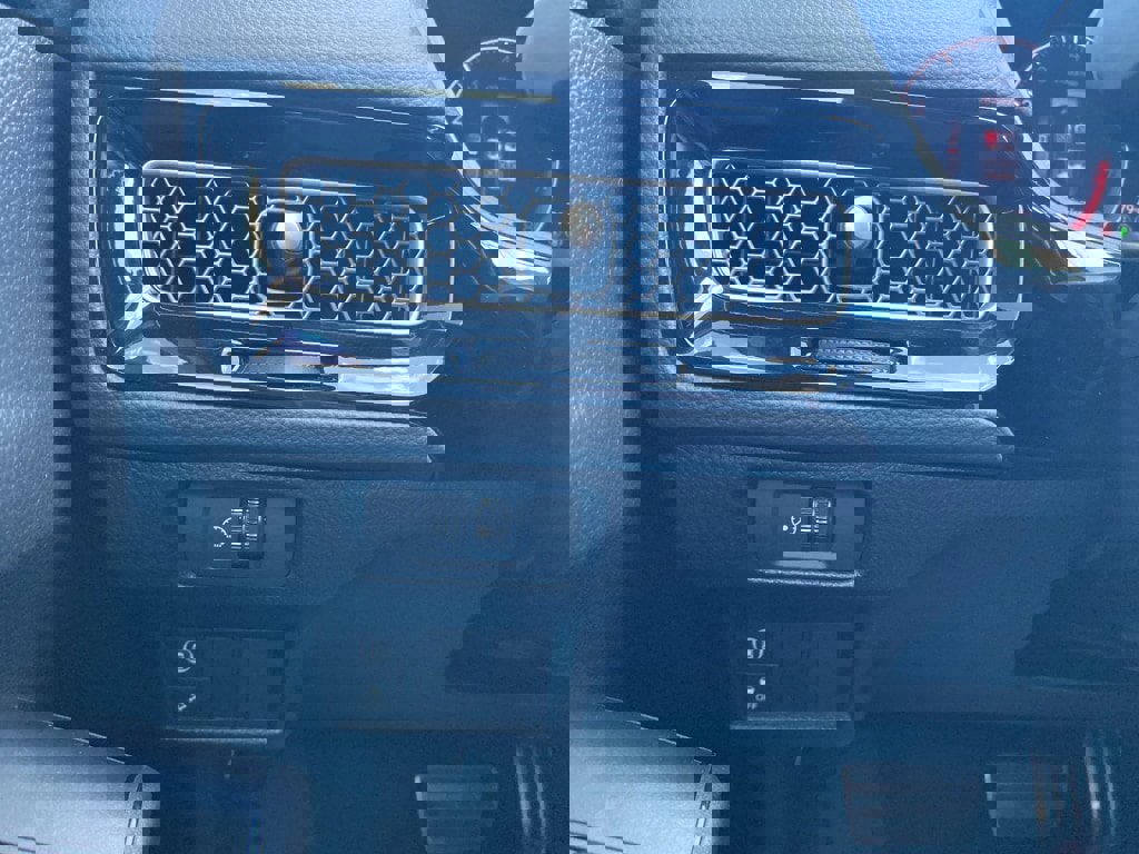 Used 2024 Honda Civic Sport image 28