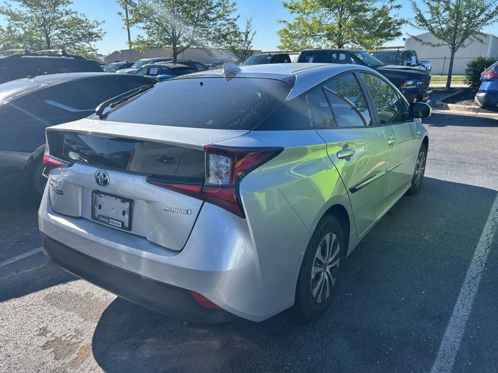 Used 2020 Toyota Prius LE image 4