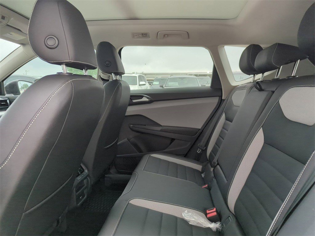 New 2024 Volkswagen Taos SEL image 25