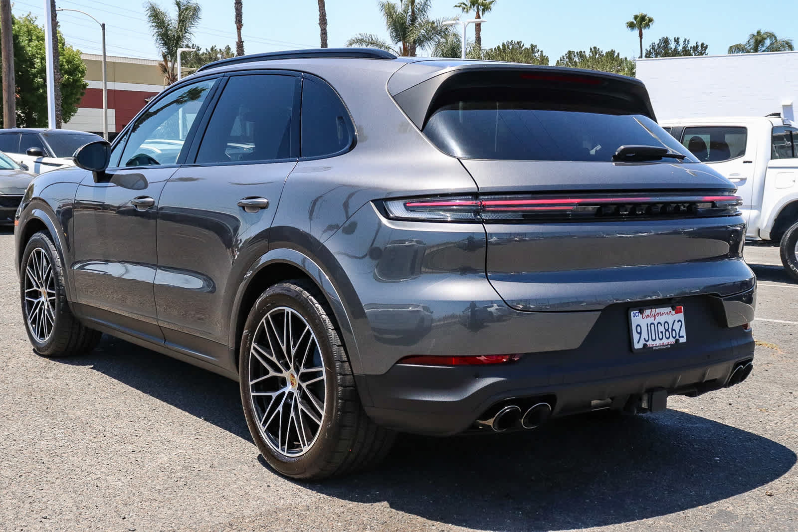 Used 2024 Porsche Cayenne AWD/4WD image 9