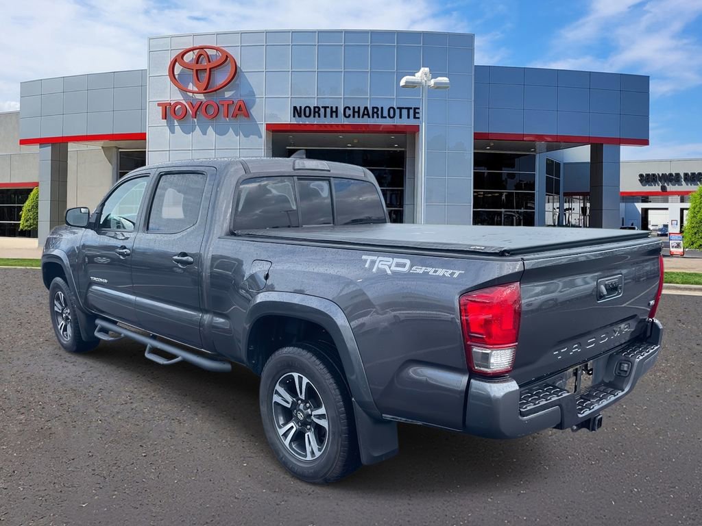 Used 2016 Toyota Tacoma TRD Sport image 7