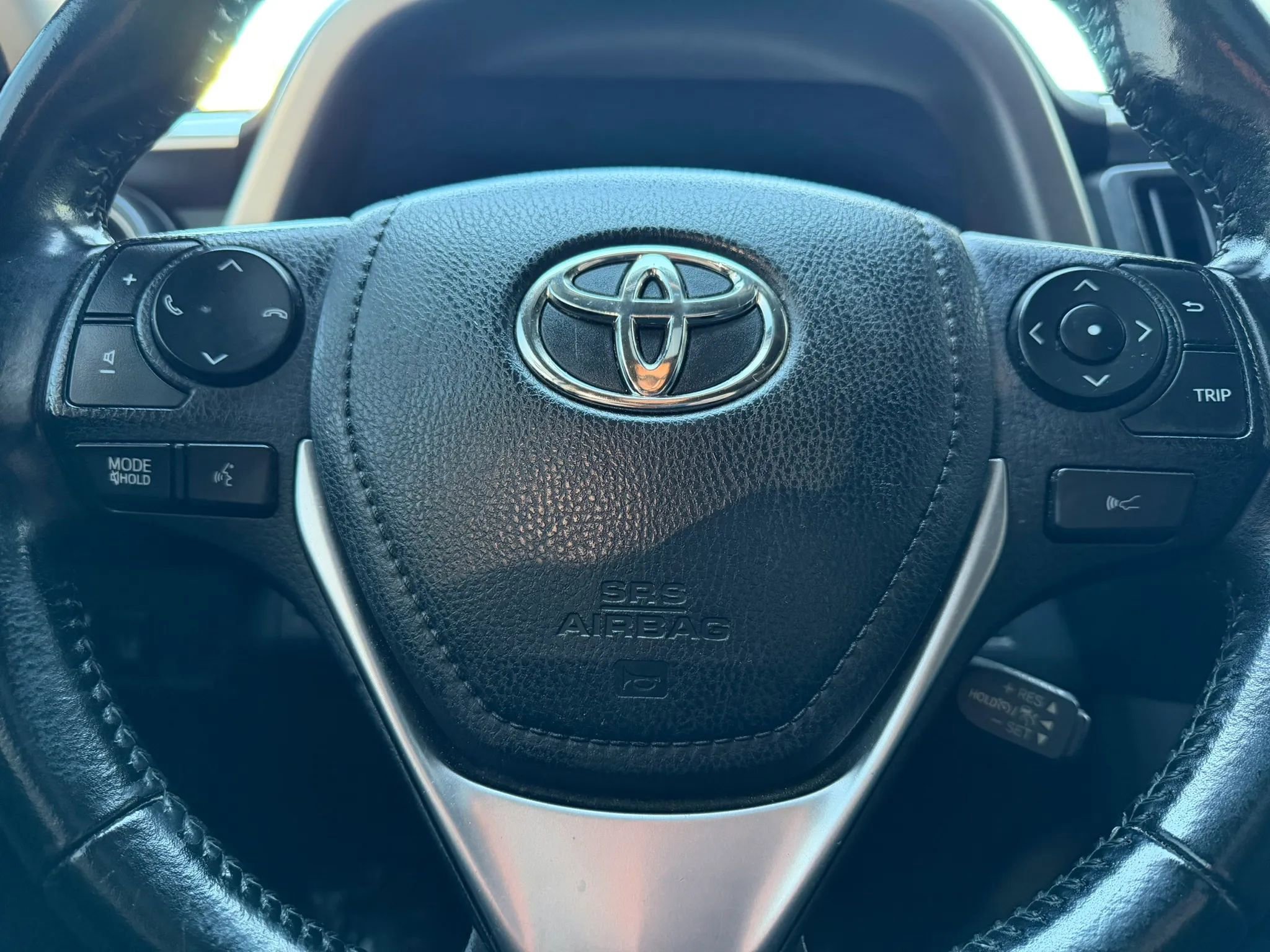Used 2018 Toyota RAV4 XLE w/ Plus Extra Value Package image 17