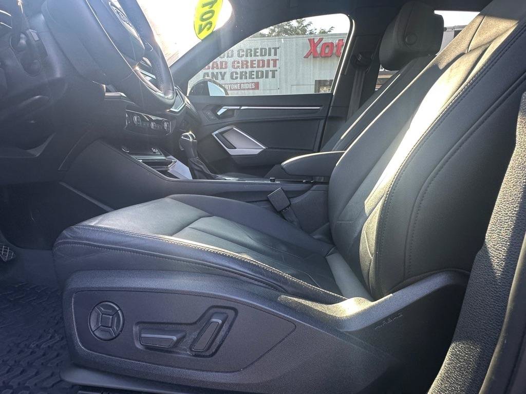Used 2019 Audi Q3 2.0T Premium Plus w/ Premium Plus Package AWD/4WD image 12