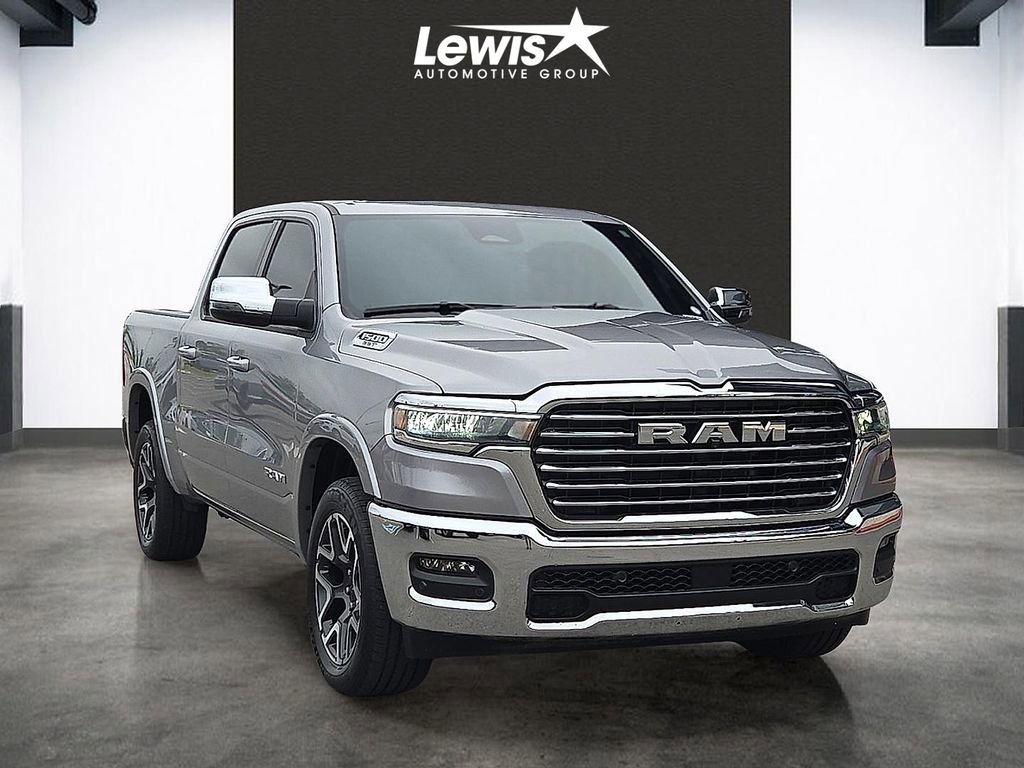 Used 2025 RAM 1500 Laramie AWD/4WD image 6