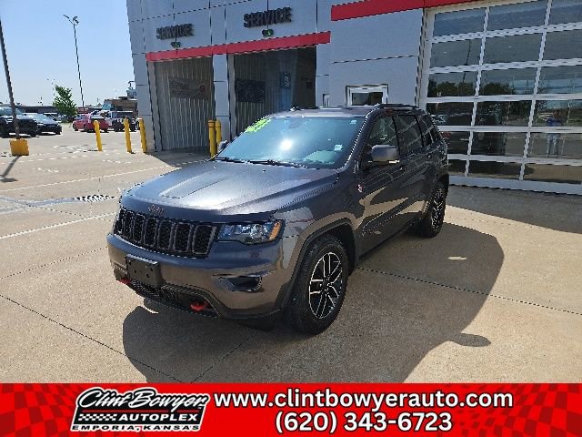 Used 2021 Jeep Grand Cherokee Trailhawk AWD/4WD image 1
