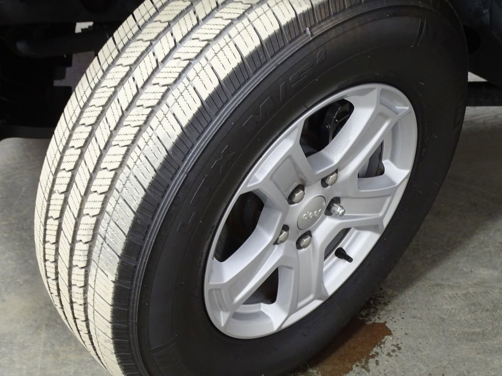 Used 2022 Jeep Wrangler Unlimited Sport image 41