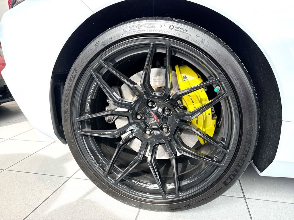 Used 2024 Chevrolet Corvette Z06 image 15
