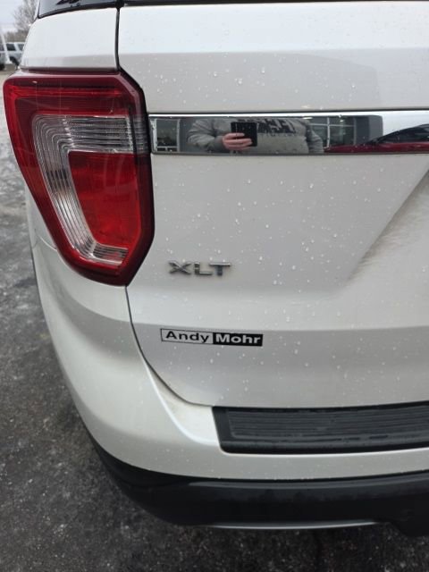 Certified 2019 Ford Explorer XLT w/ Equipment Group 202A image 8